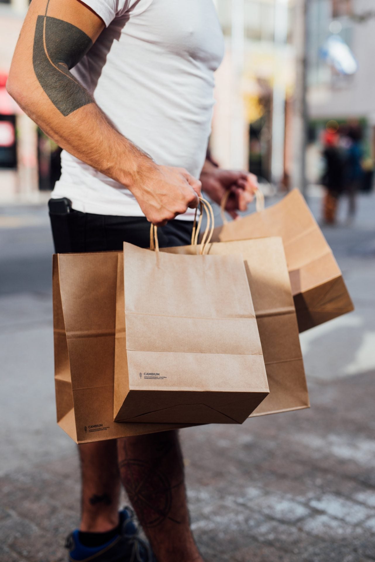 Sacs en carton avec poignée